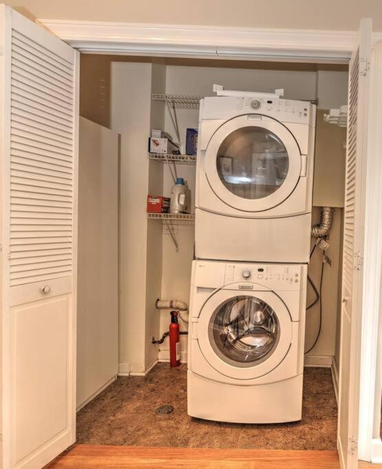 Spacious Row Home Next Transit Near Downtown W Parking Chicago Luaran gambar